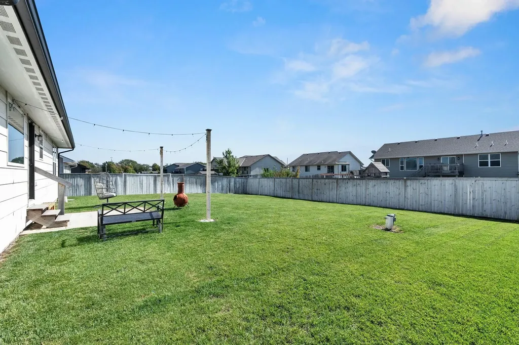 291 W Dusk Drive Rose Hill KS 67133