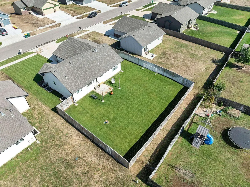 291 W Dusk Drive Rose Hill KS 67133