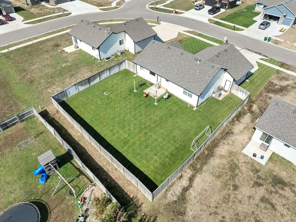 291 W Dusk Drive Rose Hill KS 67133