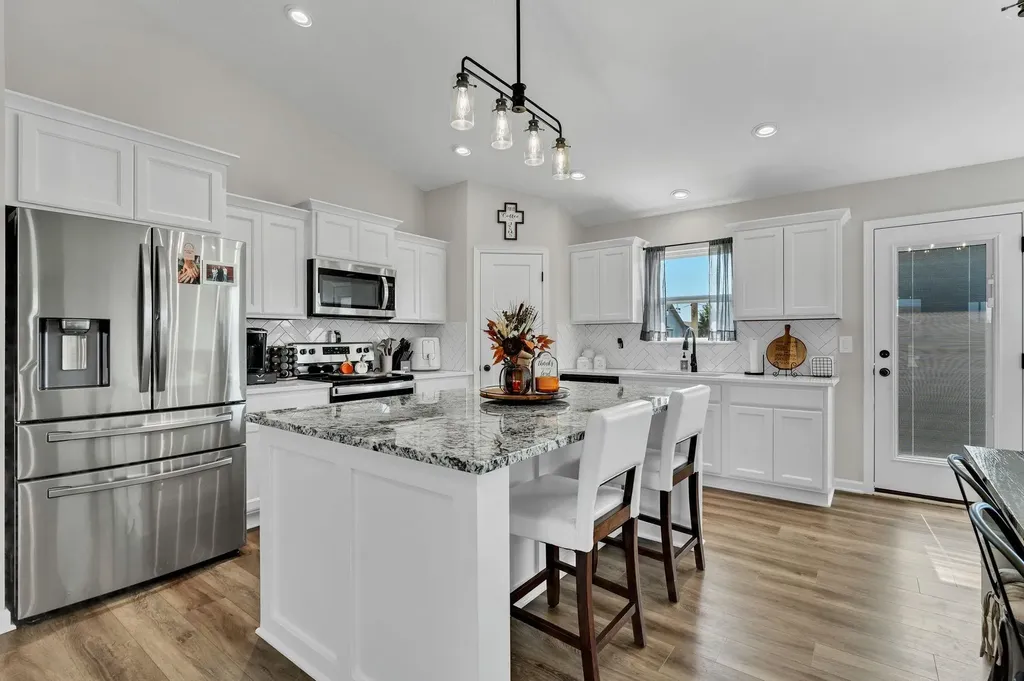 291 W Dusk Drive Rose Hill KS 67133