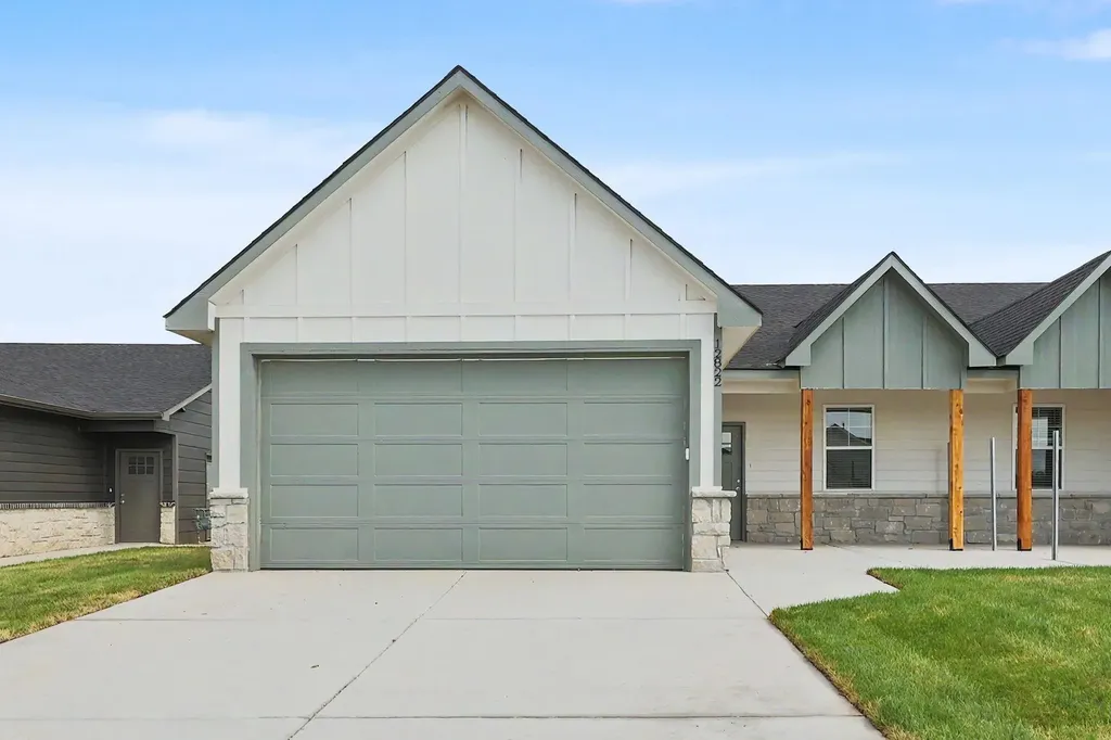 12822 W Red Rock Wichita KS 67235