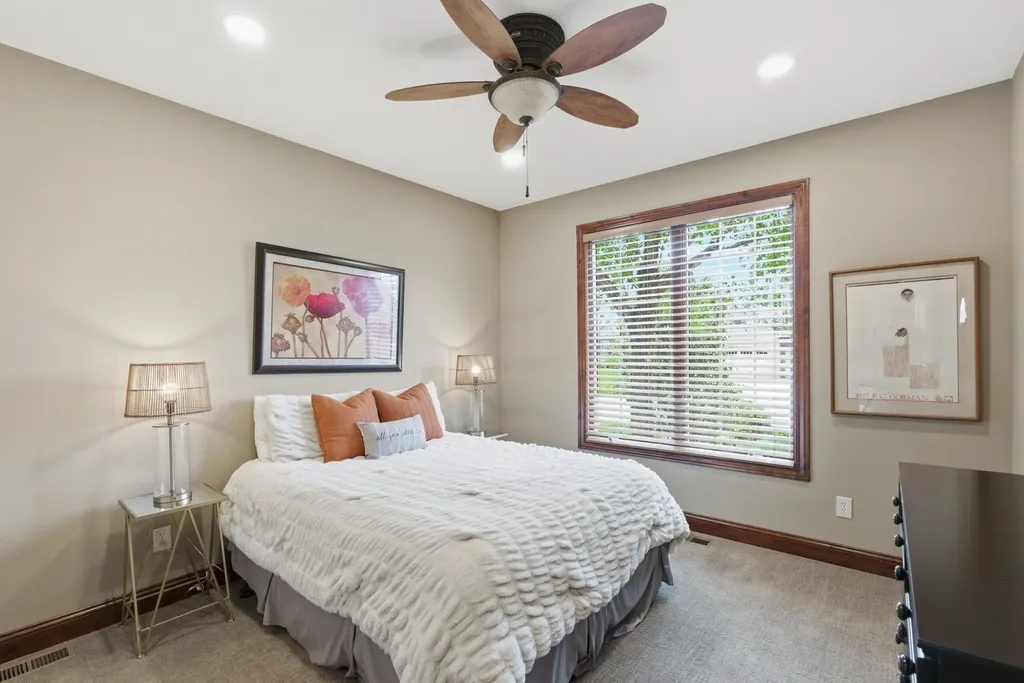 2661 N Bayside Court Wichita KS 67205
