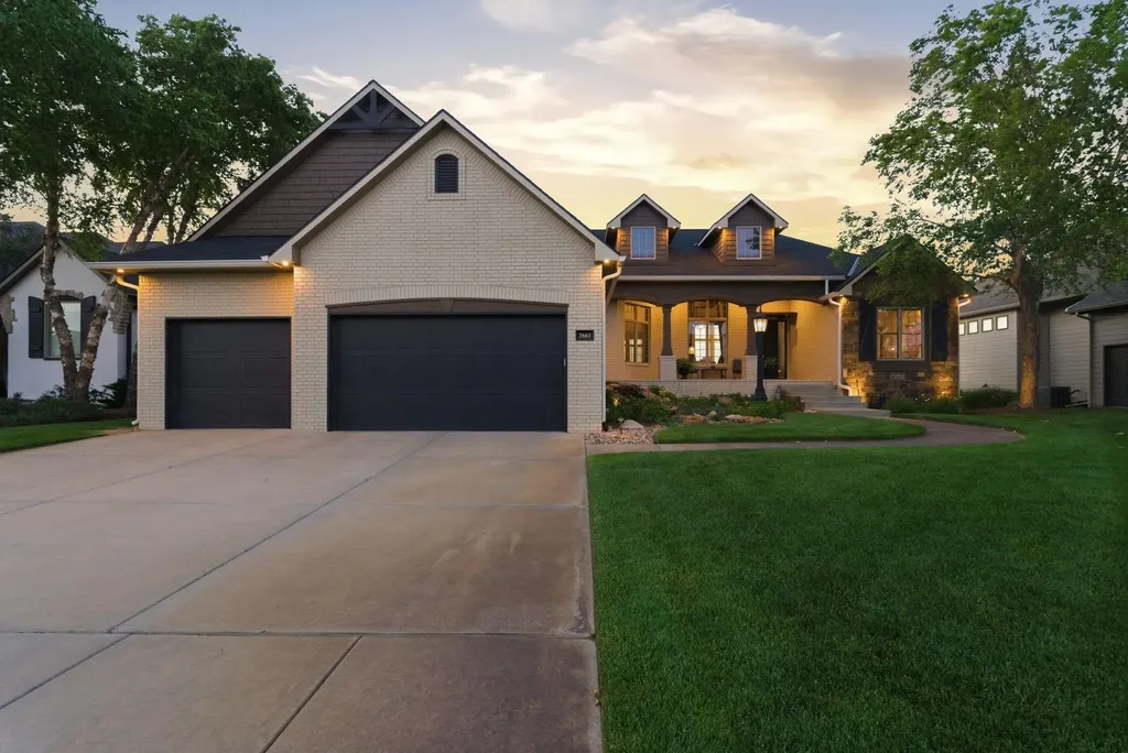 2661 N Bayside Court Wichita KS 67205