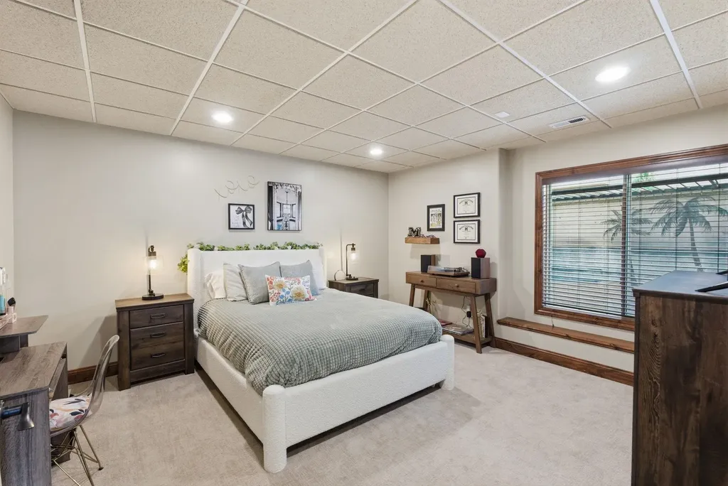 2661 N Bayside Court Wichita KS 67205