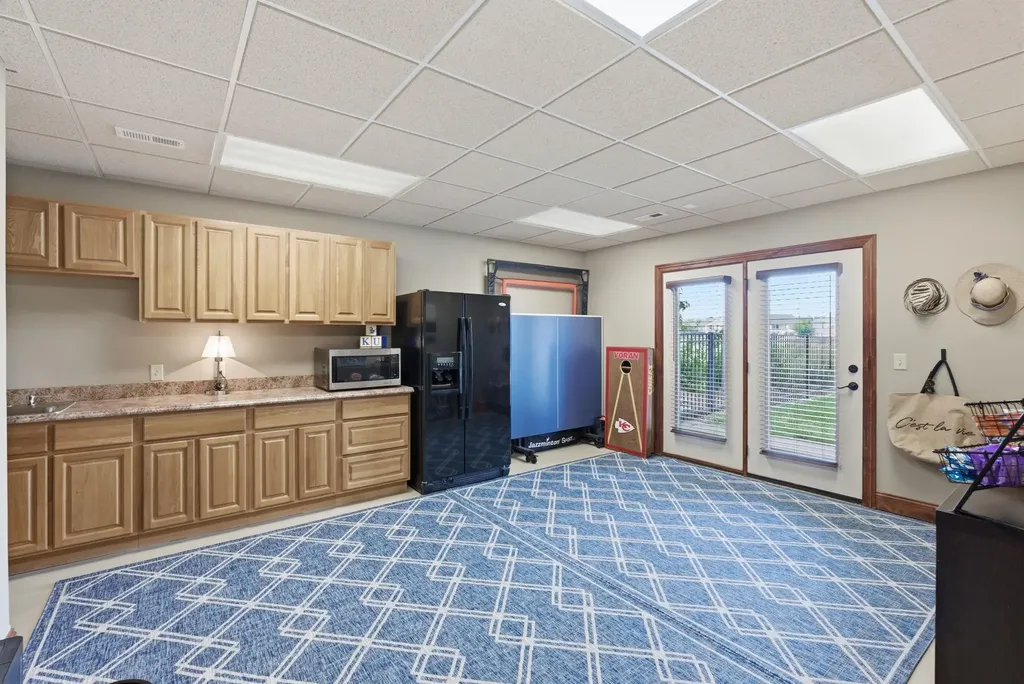 2661 N Bayside Court Wichita KS 67205
