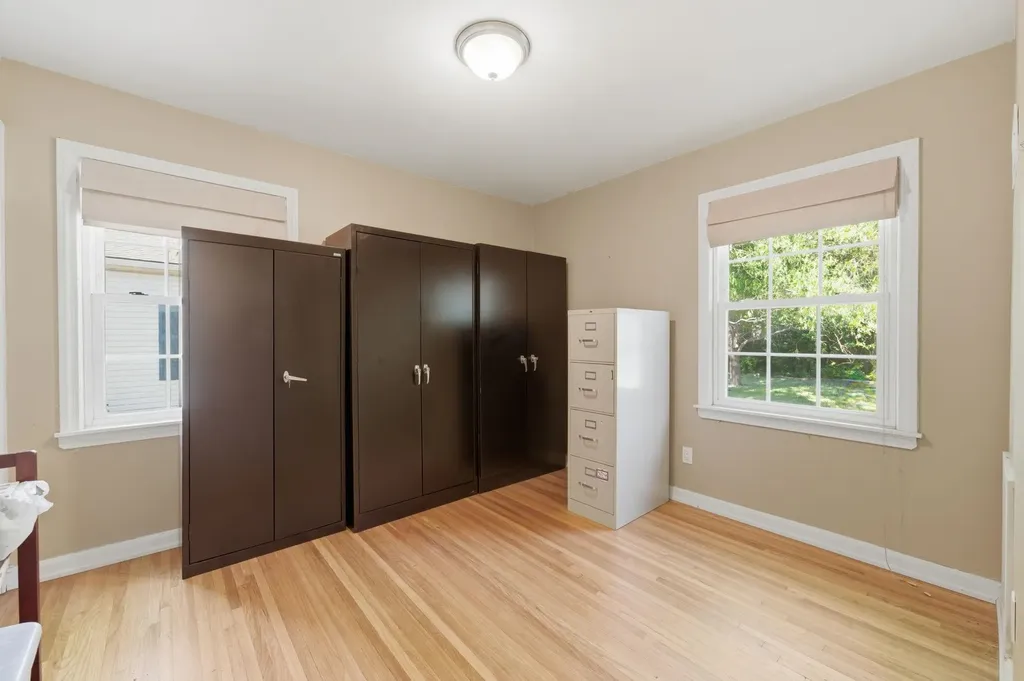 325 N Brookside Wichita KS 67208