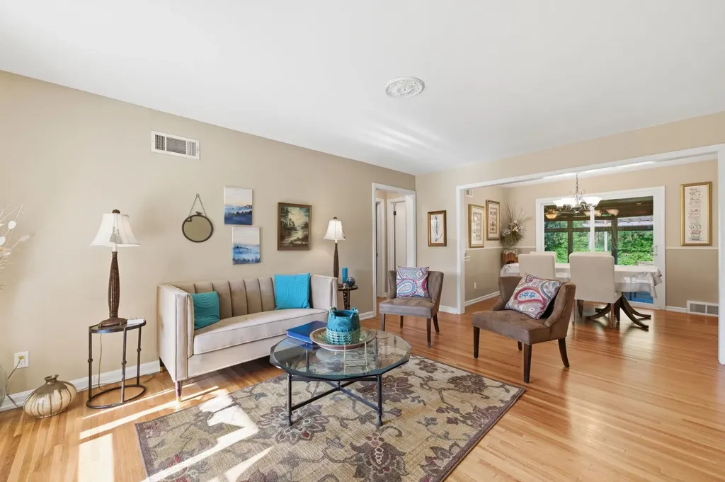 325 N Brookside Wichita KS 67208