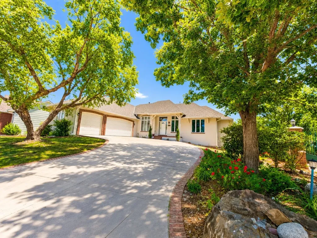 8253 E Oxford Court Wichita KS 67226