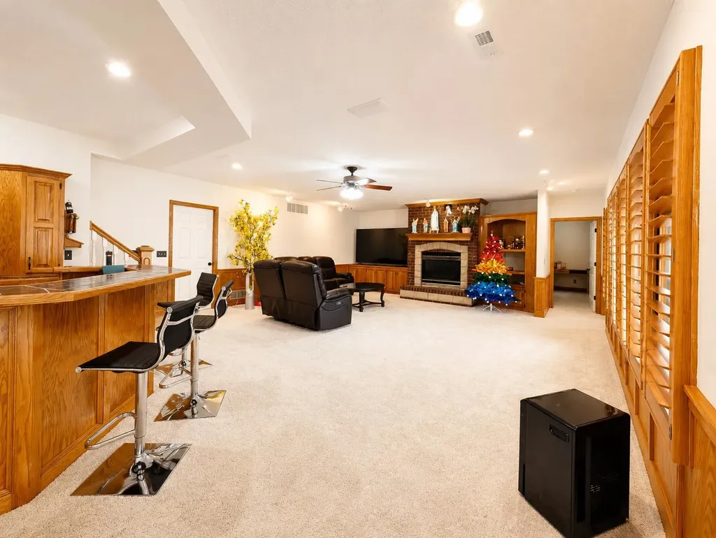 8253 E Oxford Court Wichita KS 67226