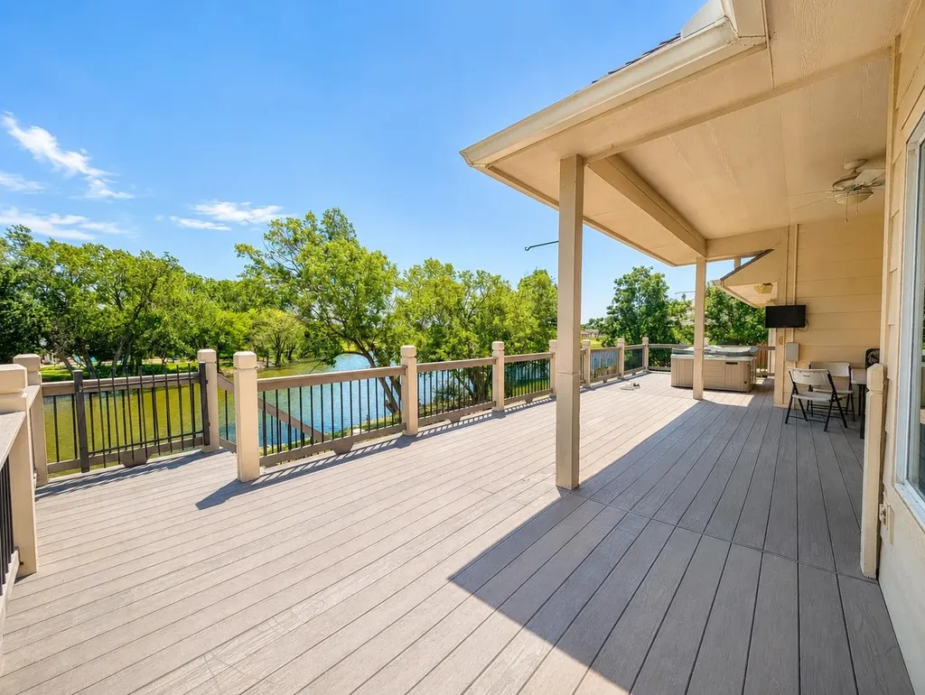 8253 E Oxford Court Wichita KS 67226