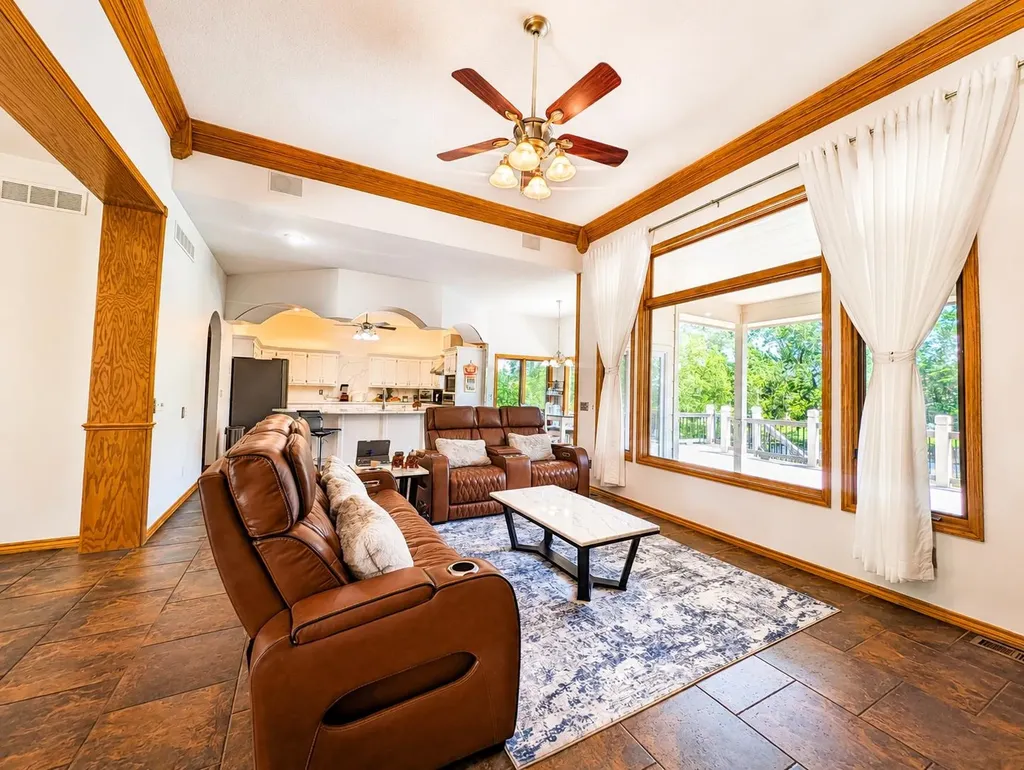 8253 E Oxford Court Wichita KS 67226
