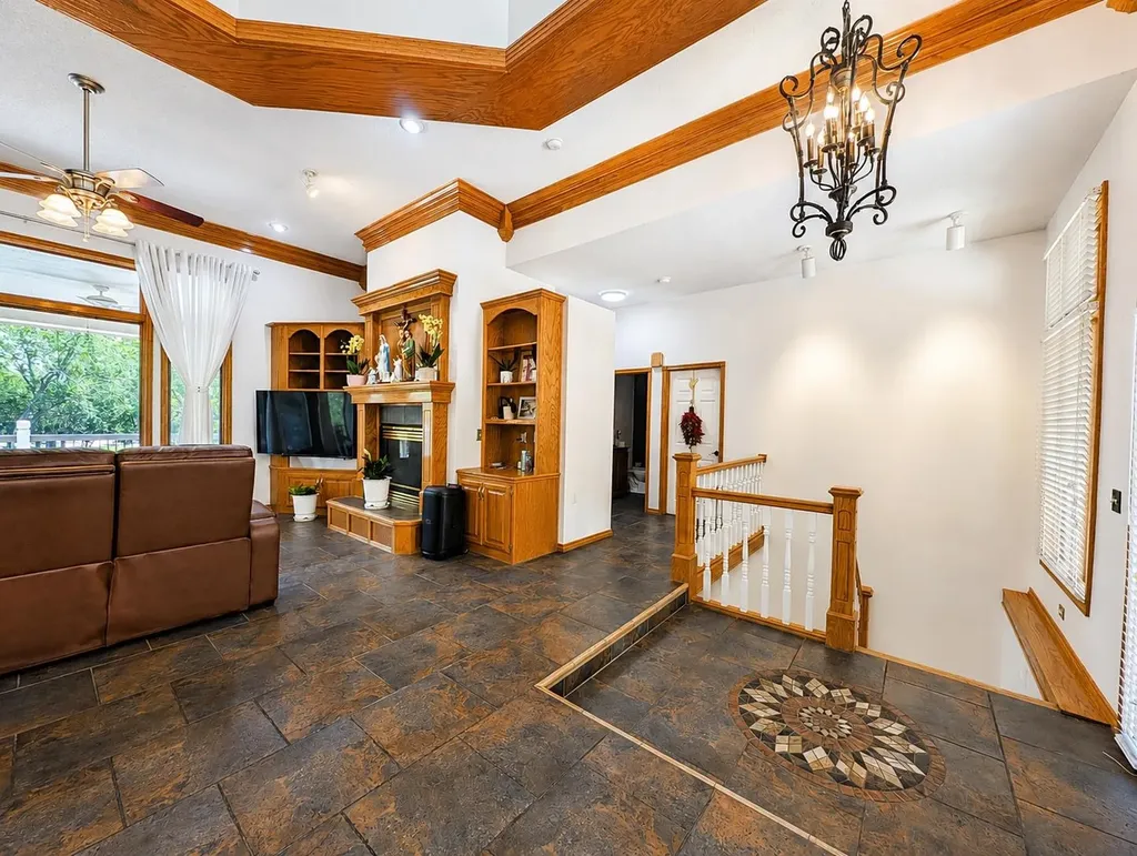 8253 E Oxford Court Wichita KS 67226