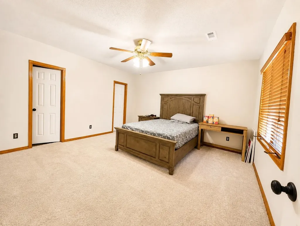 8253 E Oxford Court Wichita KS 67226