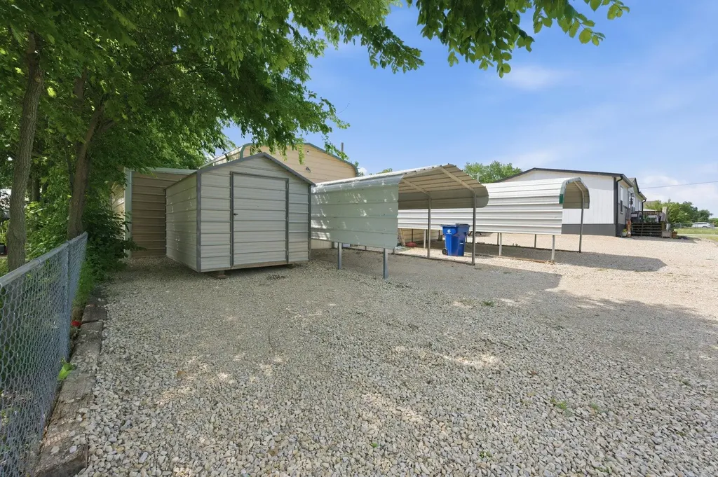 519 E 3rd Street Eureka KS 67045-1903