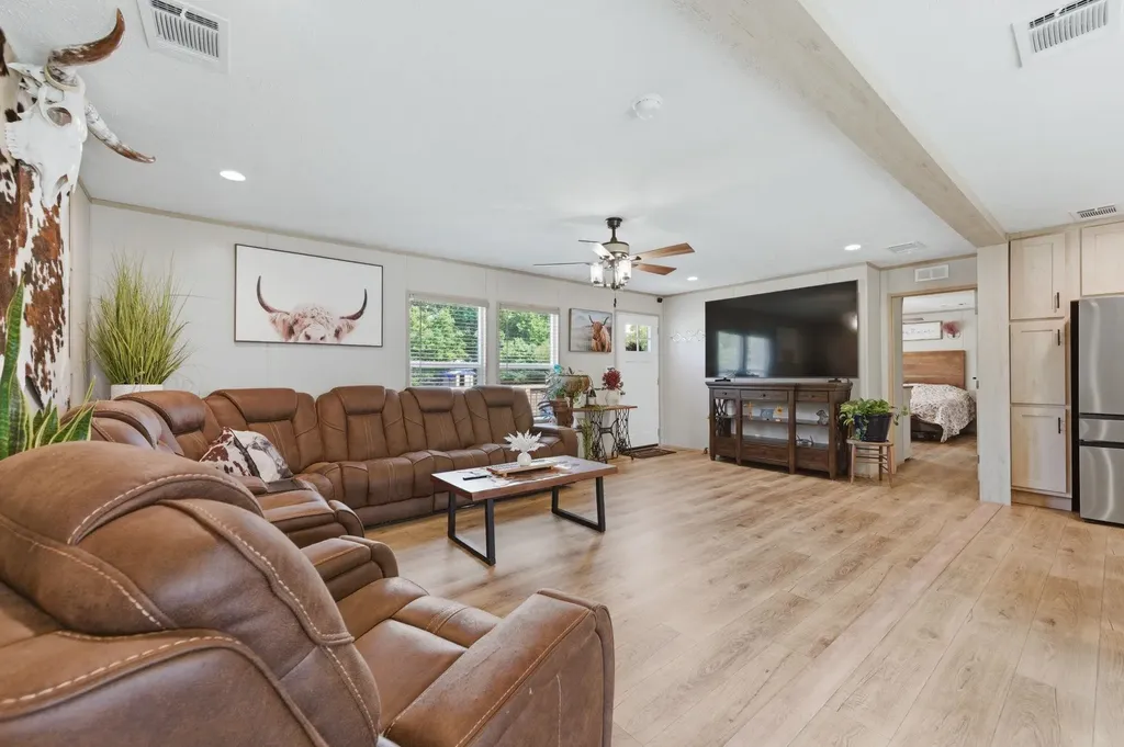 519 E 3rd Street Eureka KS 67045-1903