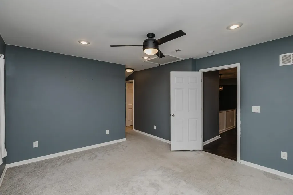 1022 S Wicker Wichita KS 67207