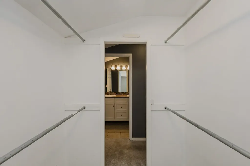 1022 S Wicker Wichita KS 67207