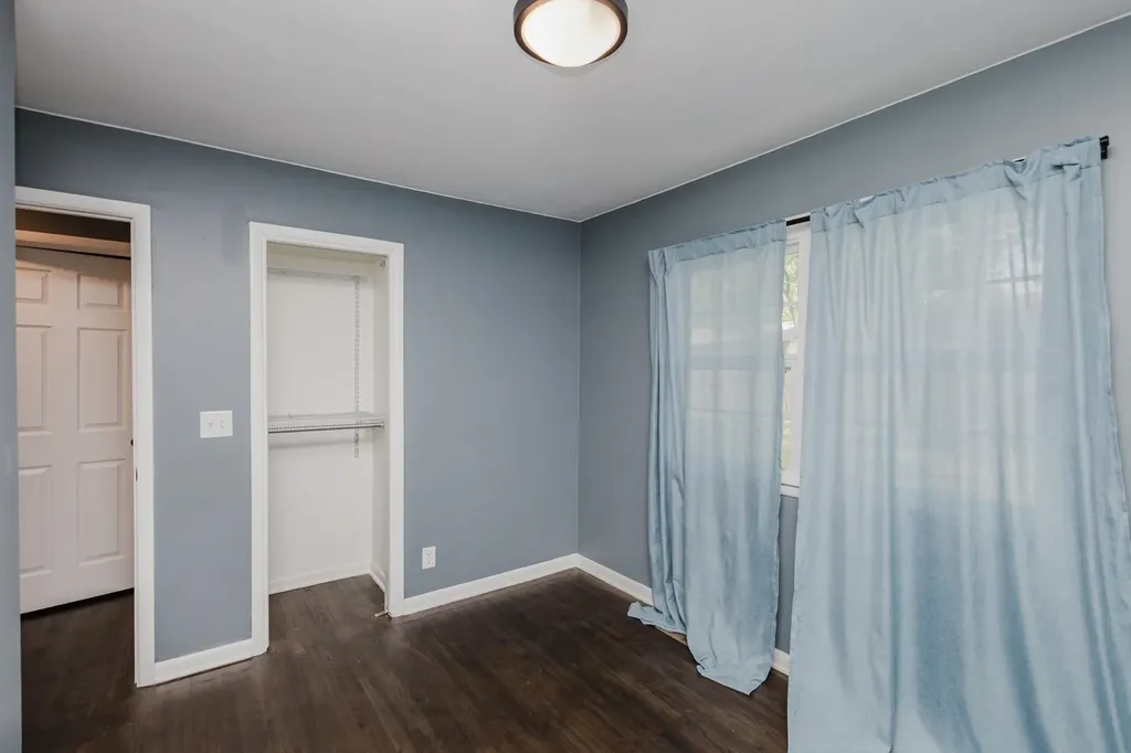 1022 S Wicker Wichita KS 67207
