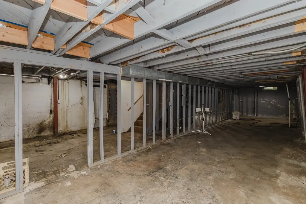 1022 S Wicker Wichita KS 67207
