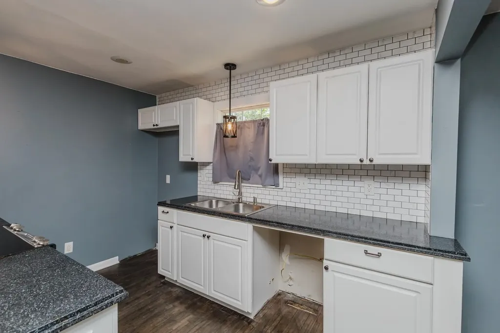 1022 S Wicker Wichita KS 67207