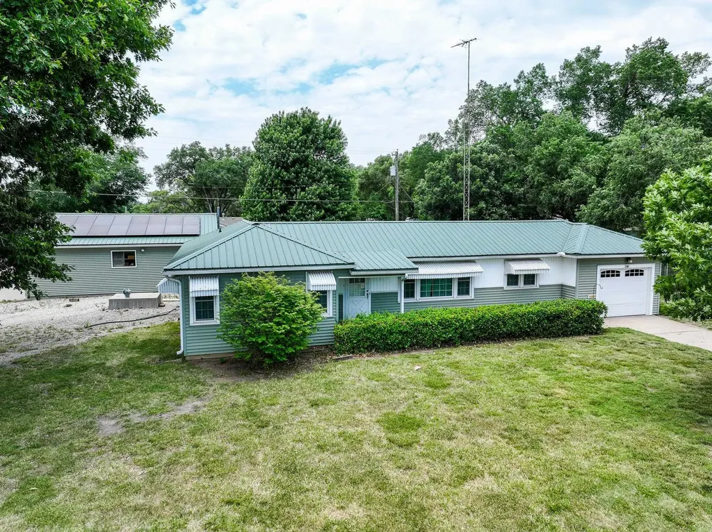 1305 N Country Club Road El Dorado KS 67042