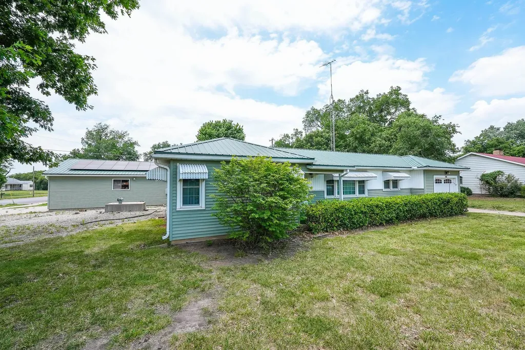 1305 N Country Club Road El Dorado KS 67042