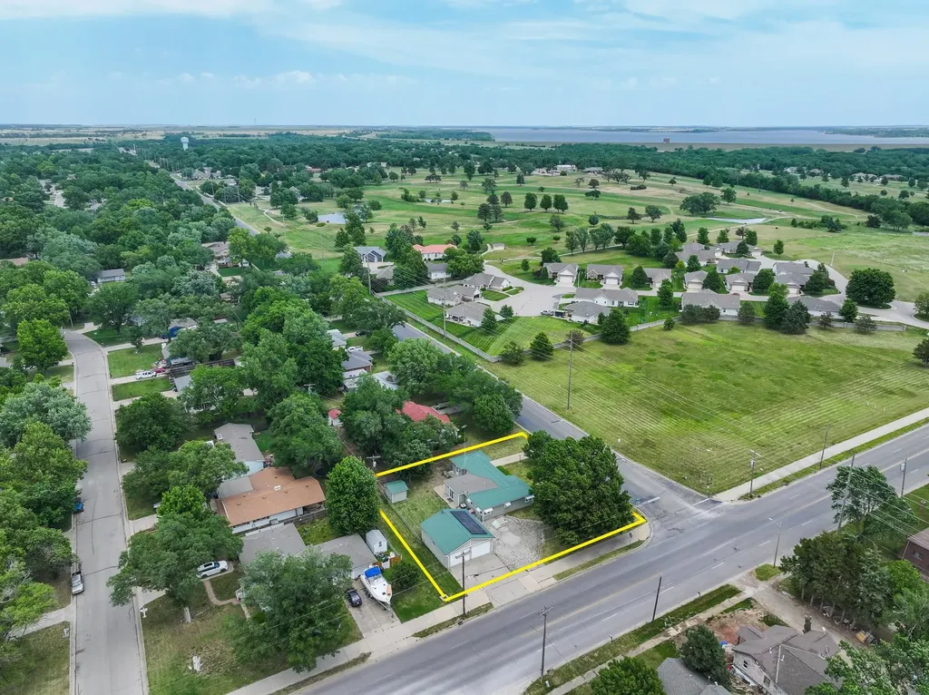 1305 N Country Club Road El Dorado KS 67042