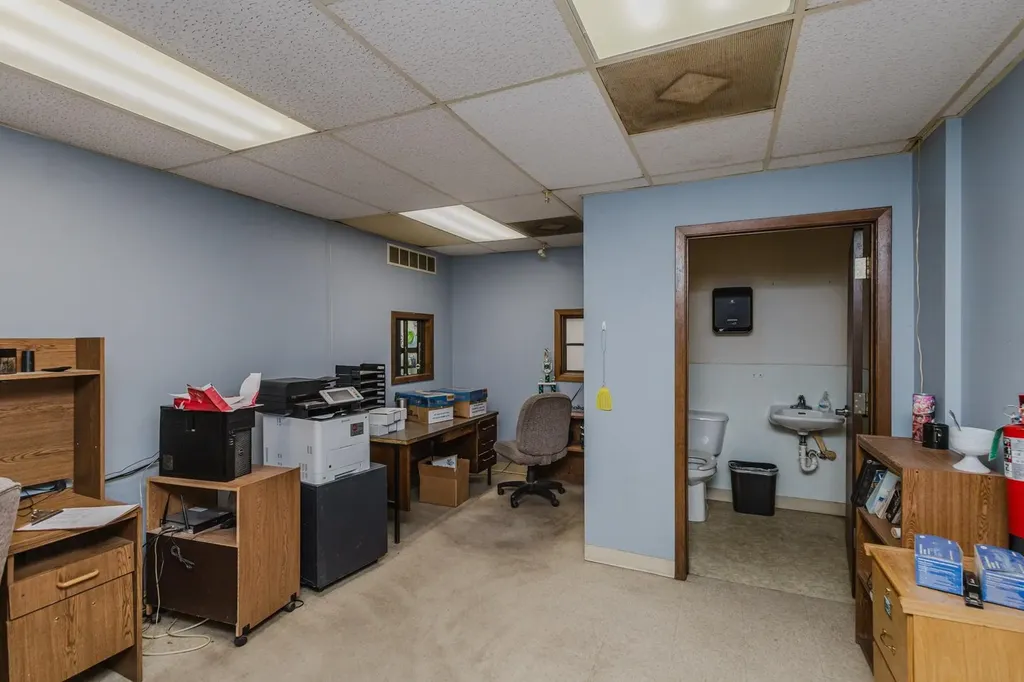 2555 N Market St & Additional Lots Wichita KS 67219