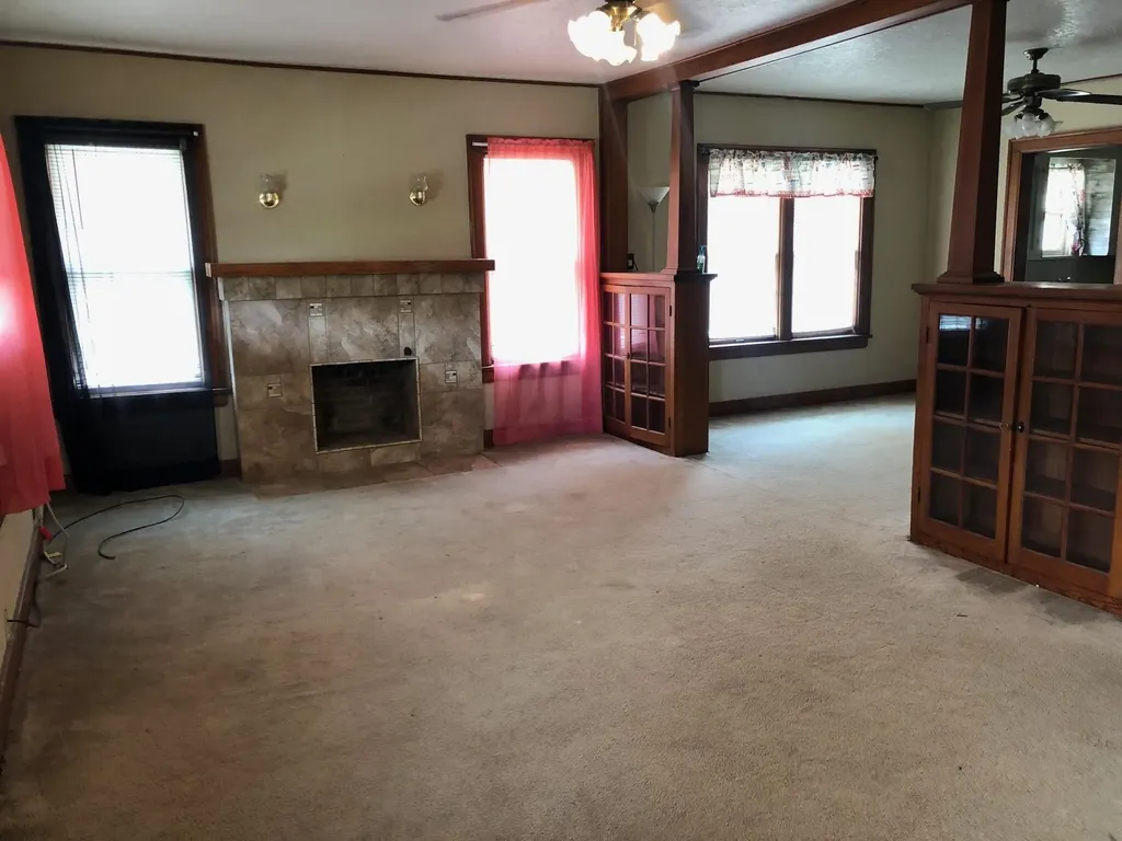 308 E 5th Avenue Arkansas City KS 67005