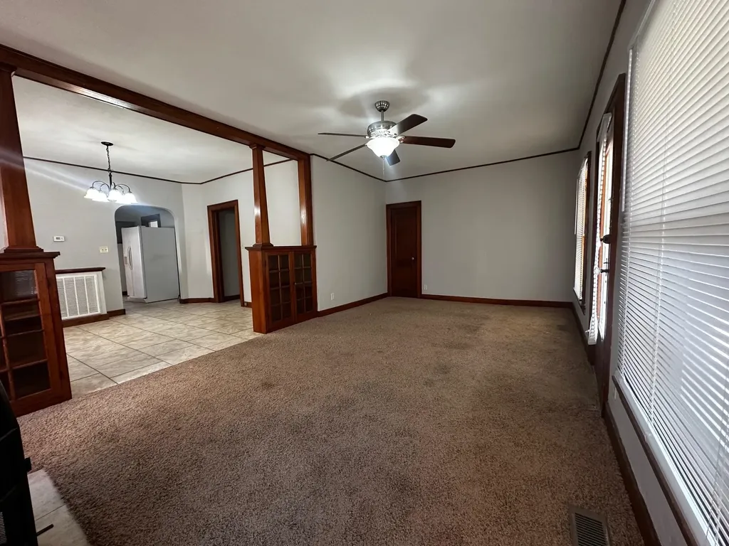 308 E 5th Avenue Arkansas City KS 67005