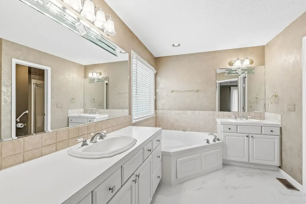 7806 E Champions Circle Wichita KS 67226