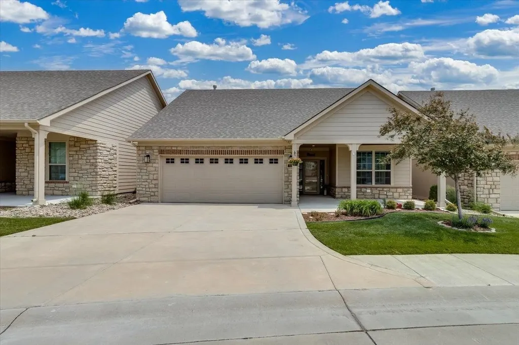 4936 N Prestwick Avenue Bel Aire KS 67226