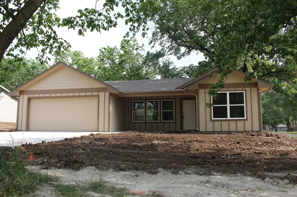 401 E 11th Avenue El Dorado KS 67042