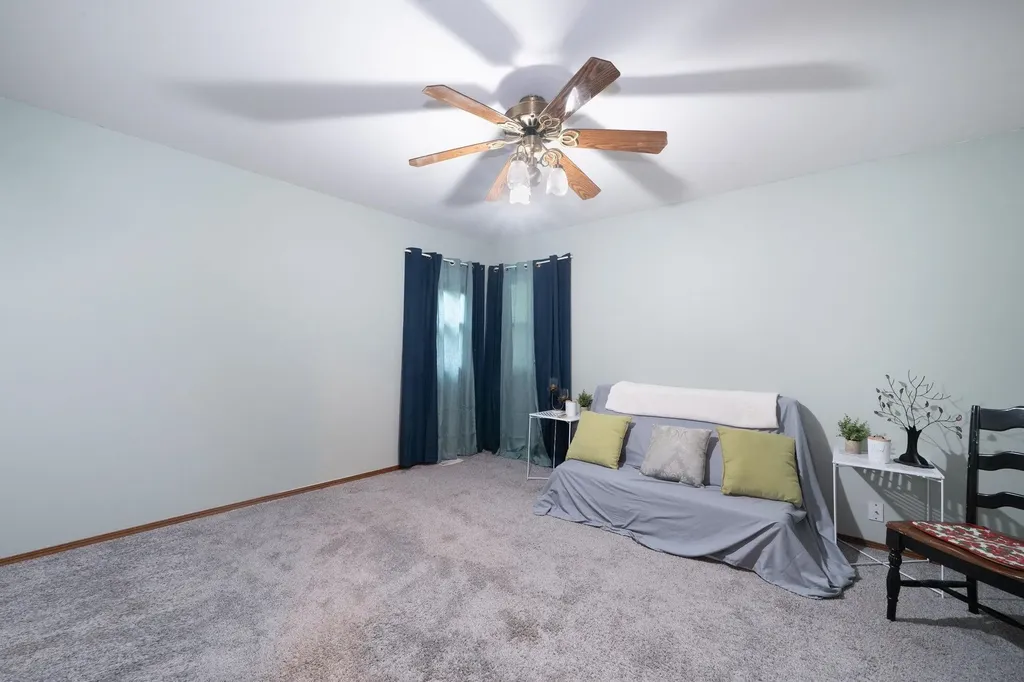 927 E 43rd Avenue Wichita KS 67216