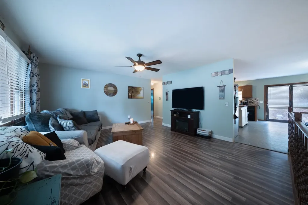 927 E 43rd Avenue Wichita KS 67216