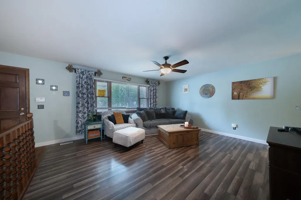 927 E 43rd Avenue Wichita KS 67216