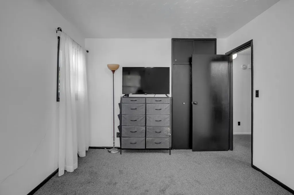 212 Brookside Drive Newton KS 67114