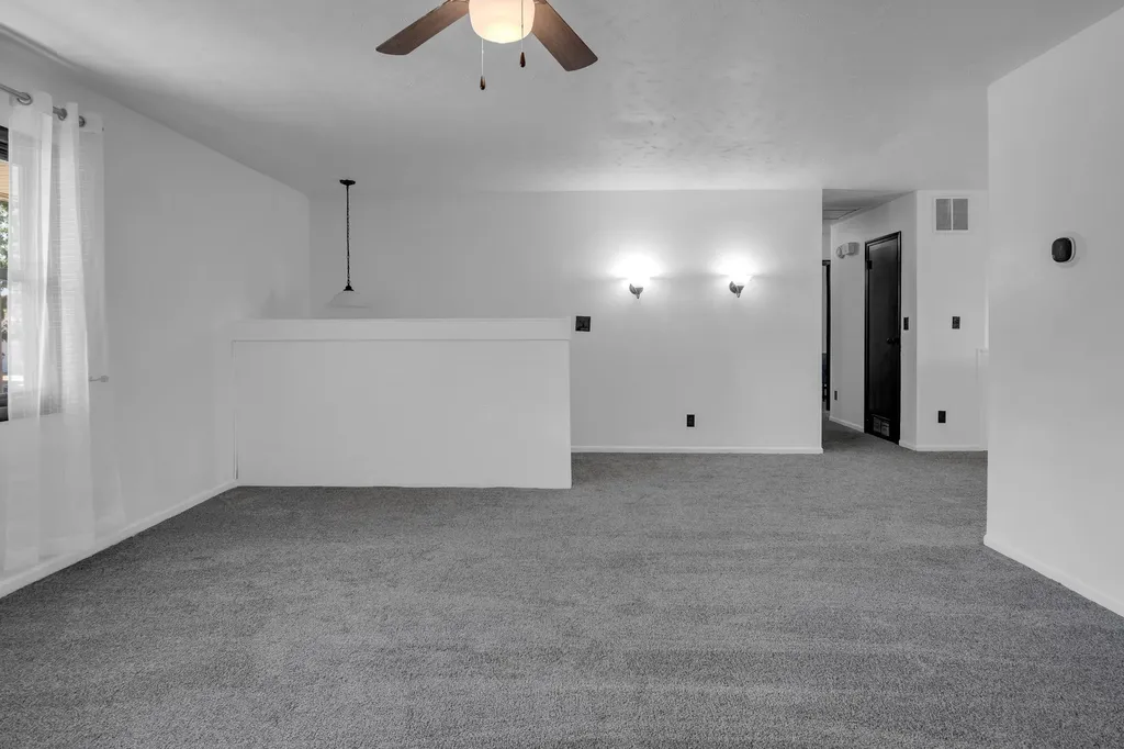 212 Brookside Drive Newton KS 67114