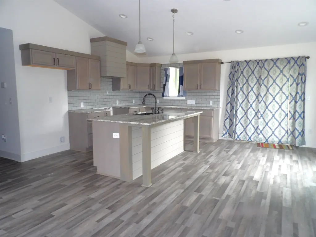 105 E Burlington Drive Mulvane KS 67110