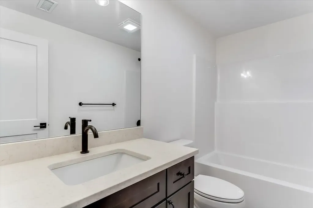 8884 E Bradford Street Wichita KS 67210