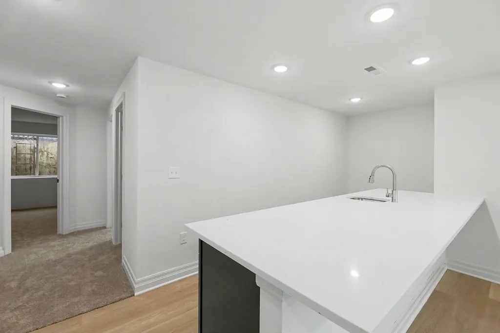 946 N Main Goddard KS 67052