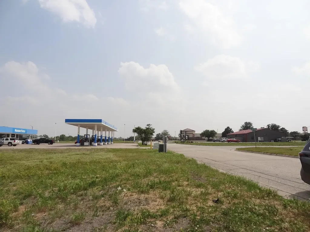 00000 SE 36th Newton KS 67114