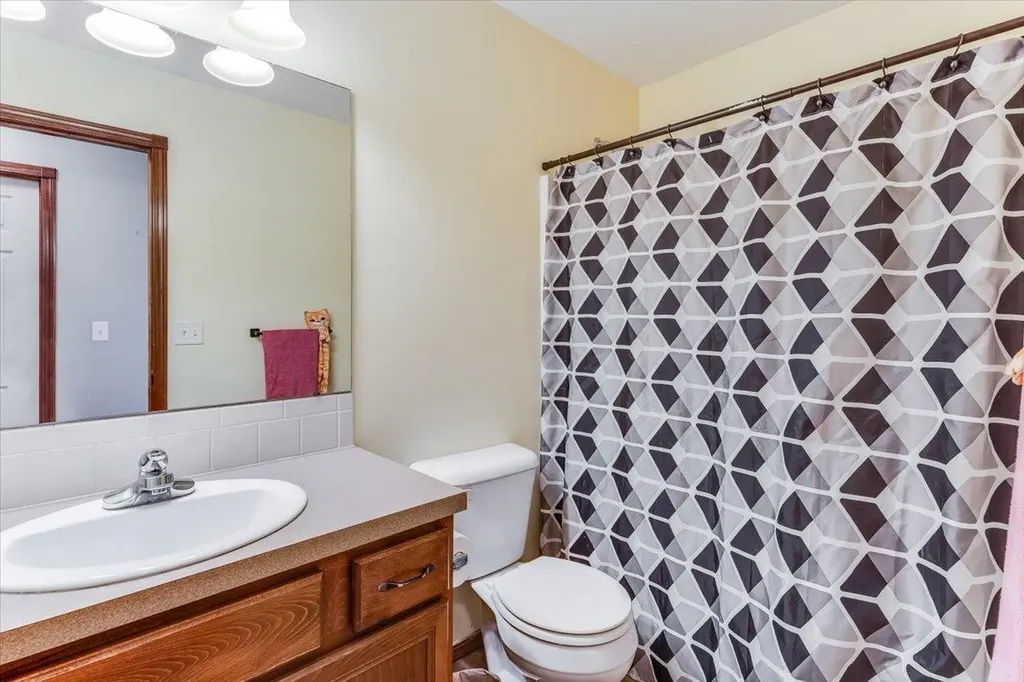 355 E Karla Avenue Haysville KS 67060