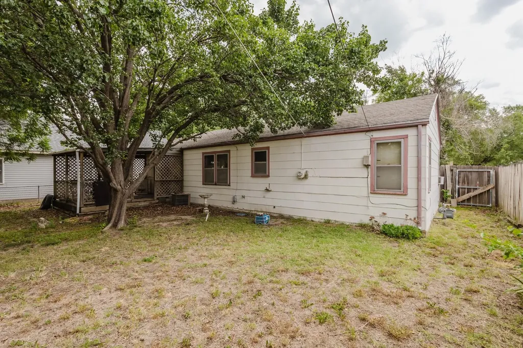 4433 S Cherry Wichita KS 67217
