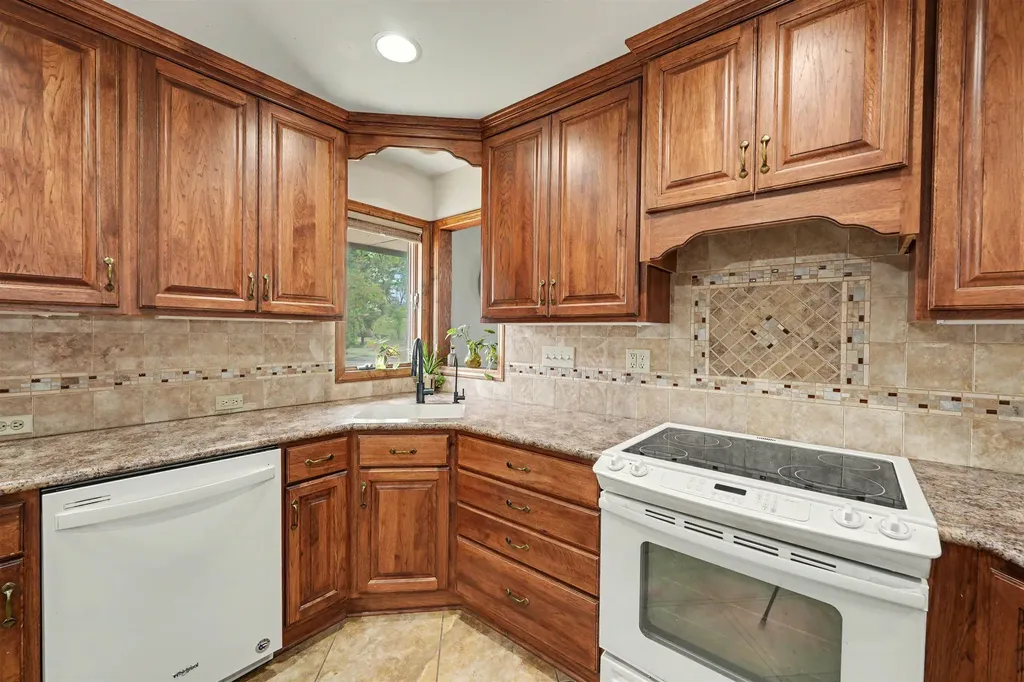 840 Pine Court Mcpherson KS 67460