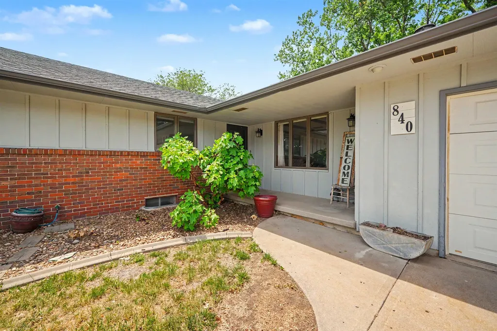 840 Pine Court Mcpherson KS 67460