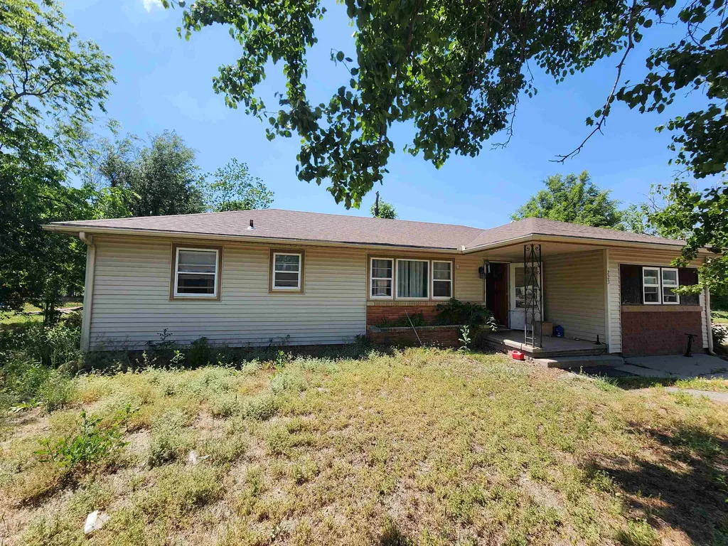 223 N Sedgwick Burrton KS 67020