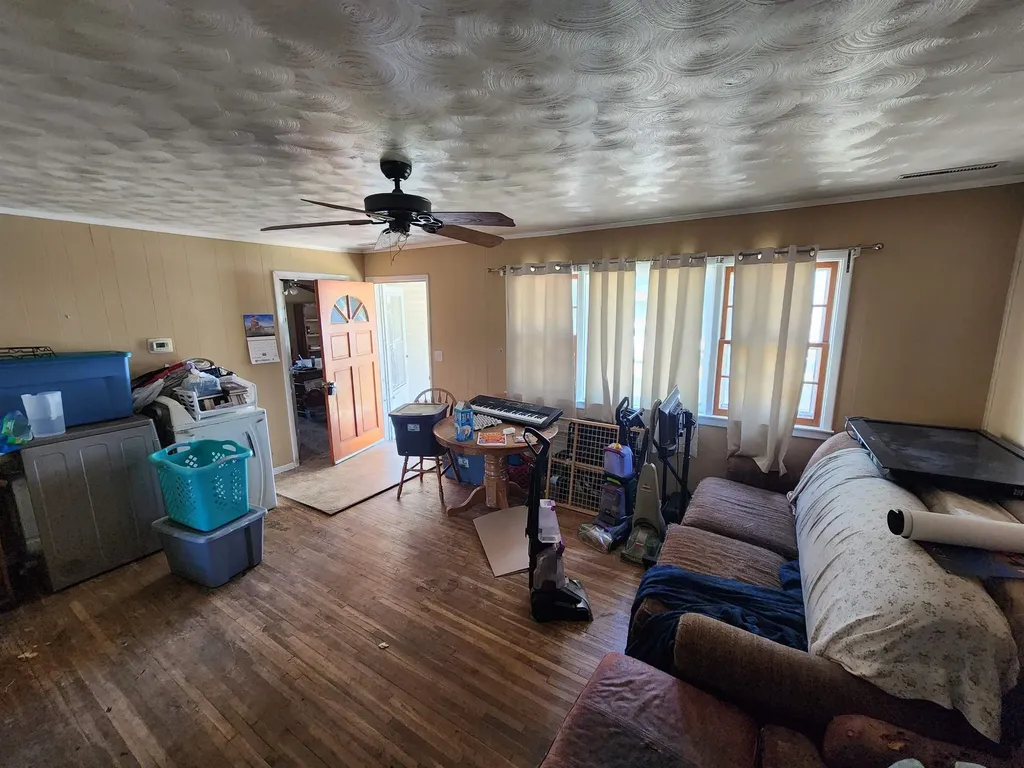 223 N Sedgwick Burrton KS 67020