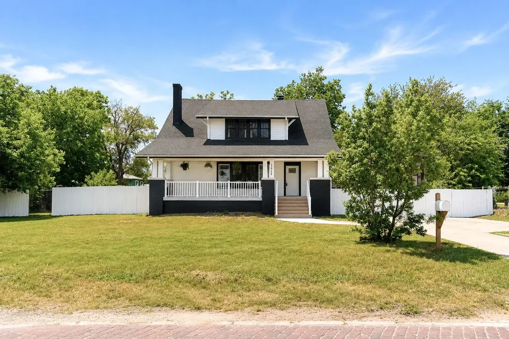 3049 S Old Lawrence Road Wichita KS 67217