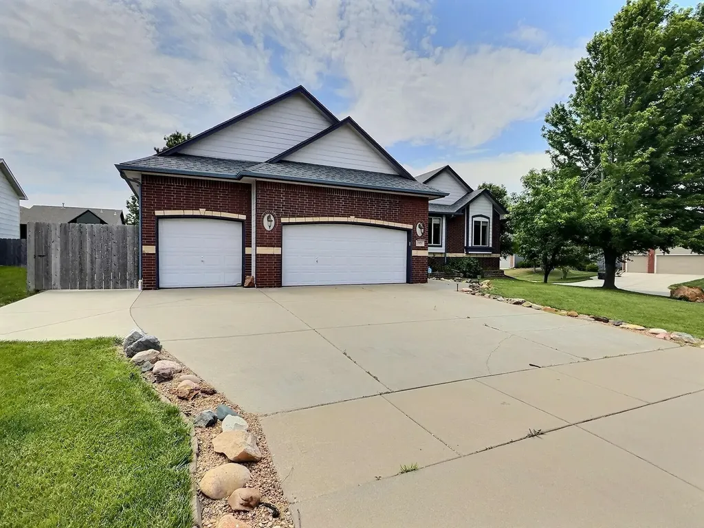 1931 E Wyndham Road Park City KS 67219